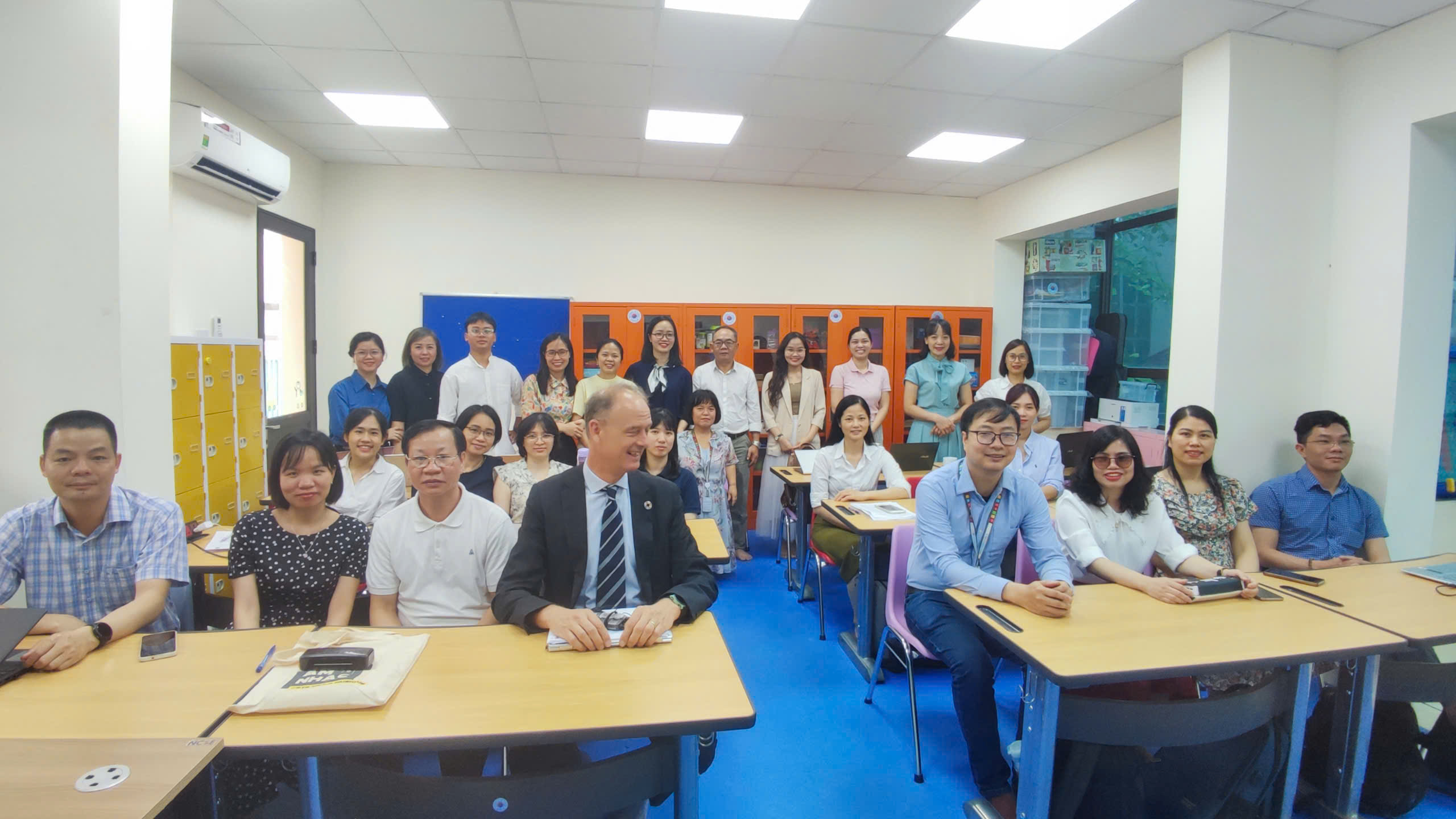 Ban tổ chức và các học viên lớp tập huấn Ban tổ chức và các học viên lớp tập huấn