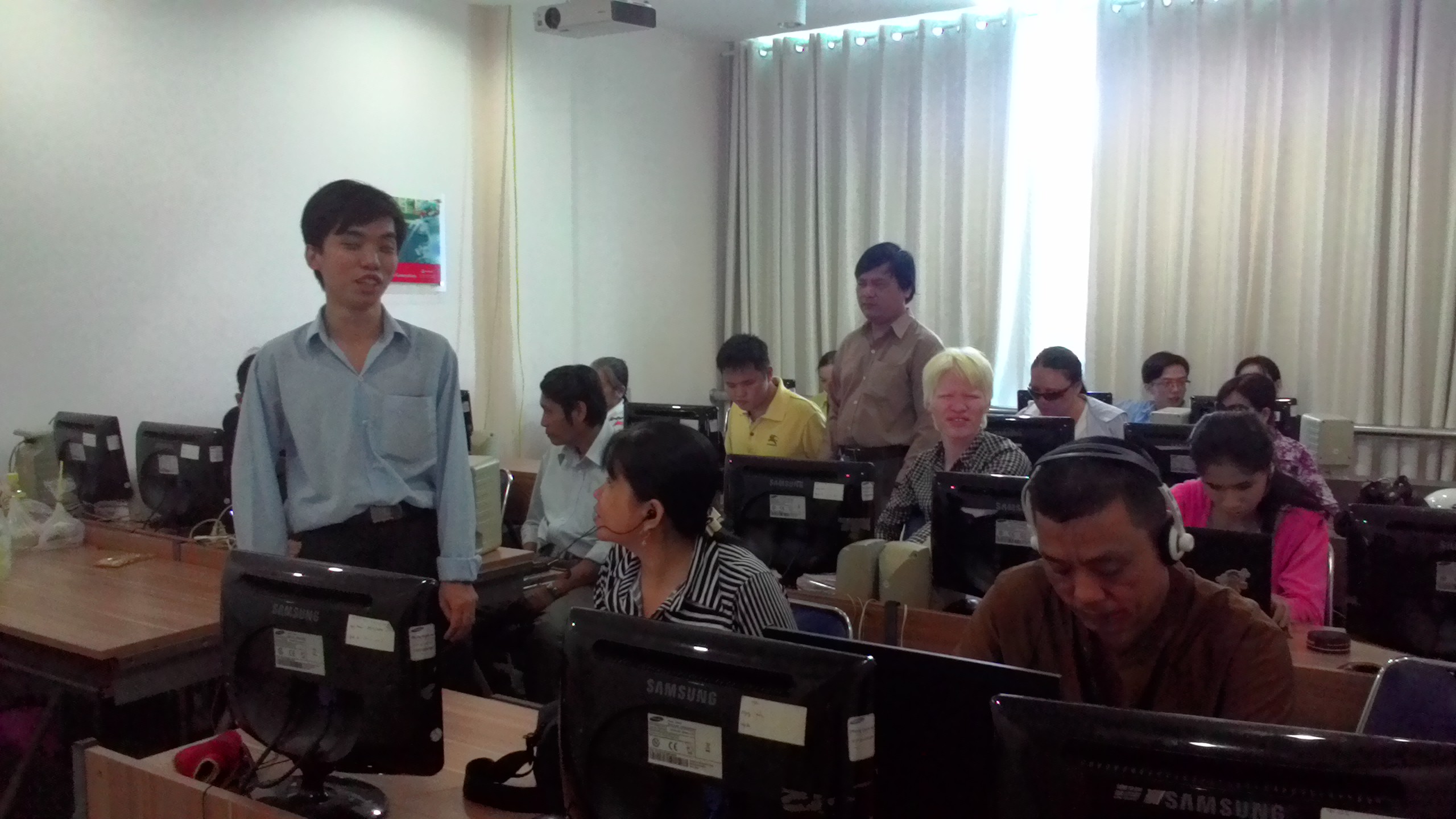 Cuong tutoring adults students