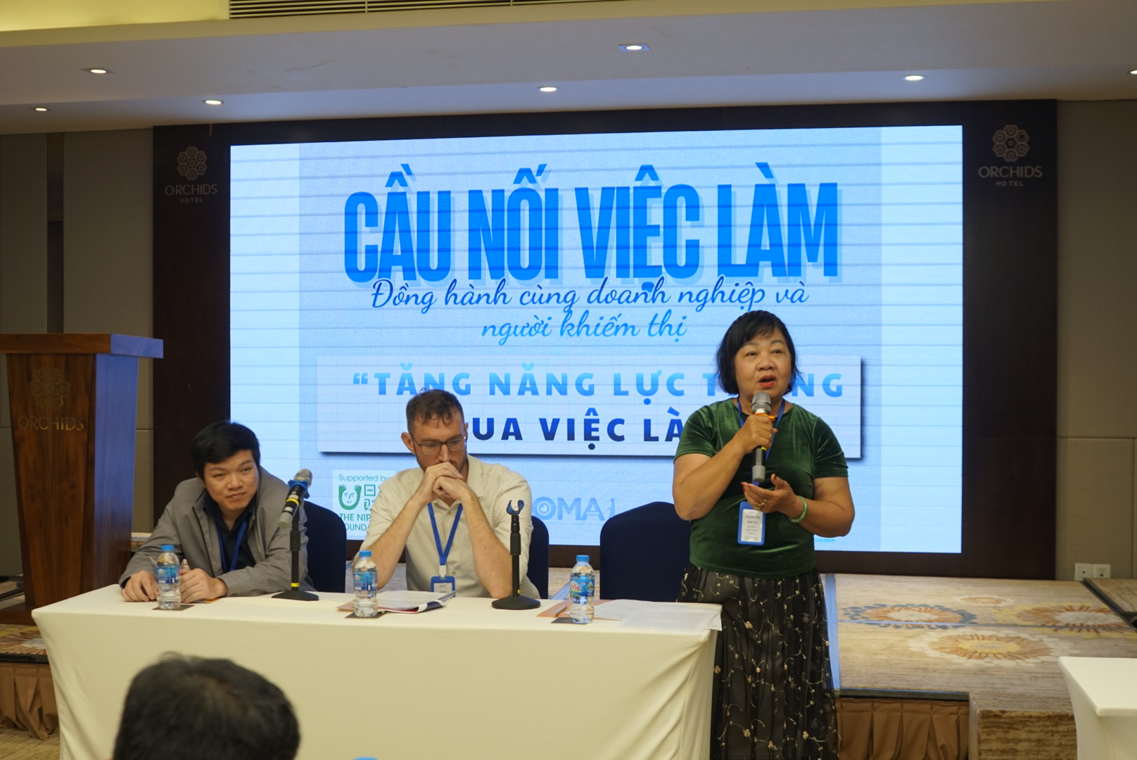 Các phiên thảo luận