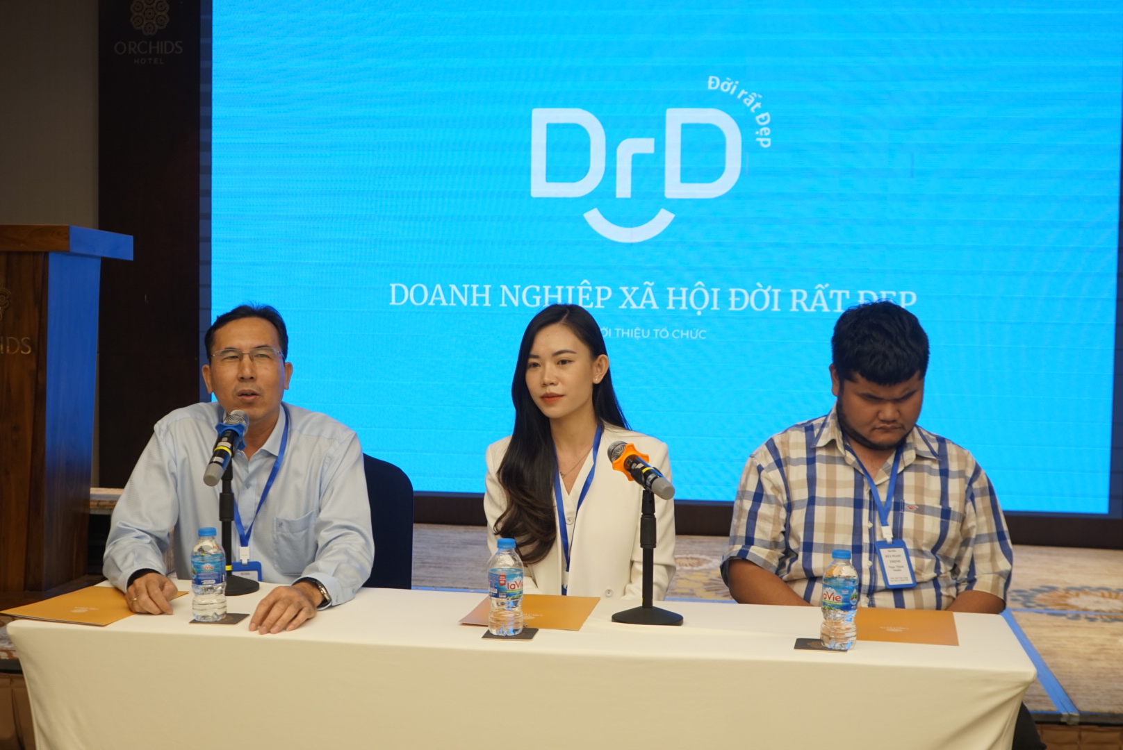 Mr. Cu and the speakers